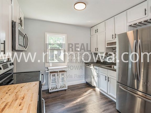 5th image of 2935 Indianapolis Ave