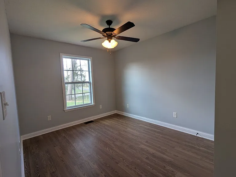 398 Pinewood Dr — Photo 11