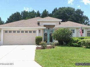 10195 Holly Berry Dr, Weeki Wachee, FL 34613