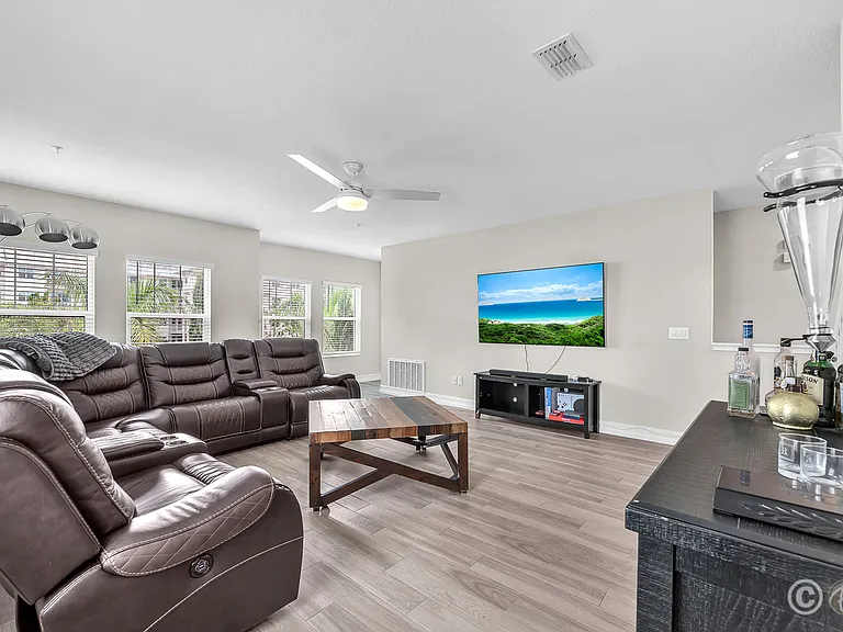 5351 Bridge St #16 — Photo 20