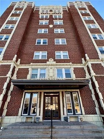 323 Emanuel Cleaver II Blvd — Photo 1