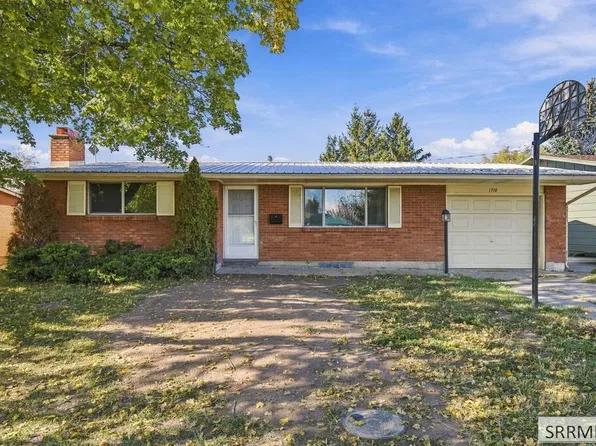 1770 S Falcon Dr, Ammon, ID 83406