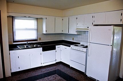 2nd image of 3122 Churchill Dr