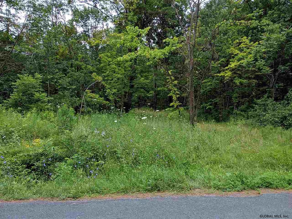2nd image of 82 Nantasket Rd