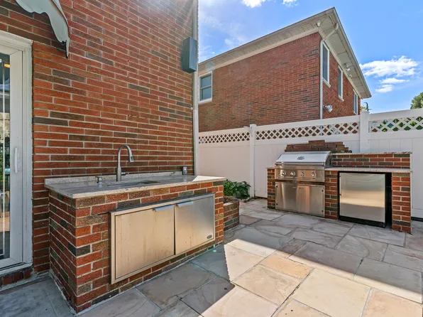 8506 Narrows Avenue image 38 of 45