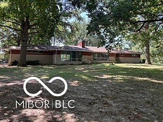 1st image of 3123 W Fairview Rd