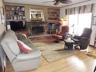 5th image of 1421 Crestwood Dr