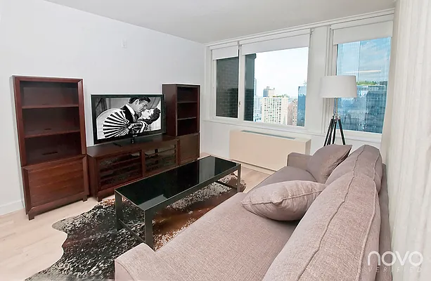 Rented by NOVO | media 37