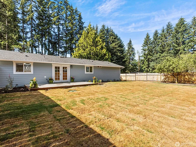 9528 Woods Pl — Photo 22