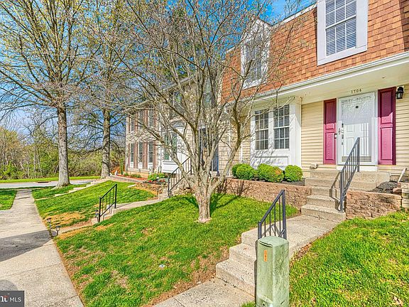 2nd image of 1704 Beechbank Way