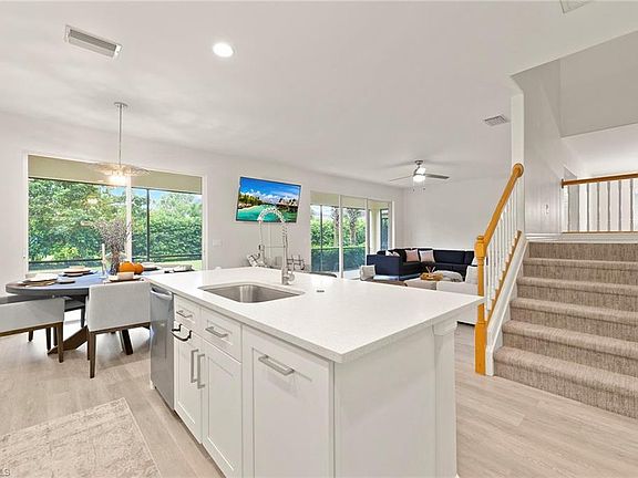5th image of 2148 Fairmont Ln