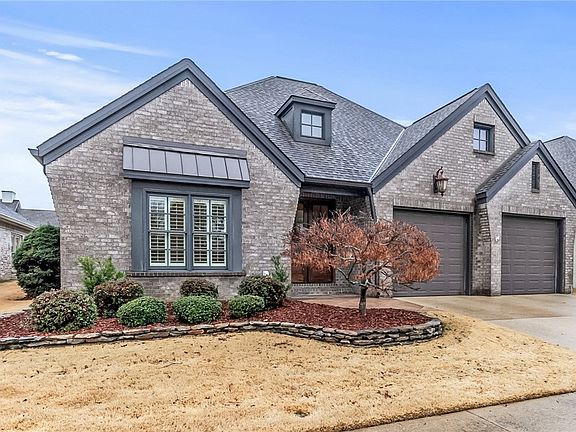 2nd image of 5137 Yorkshire Ln
