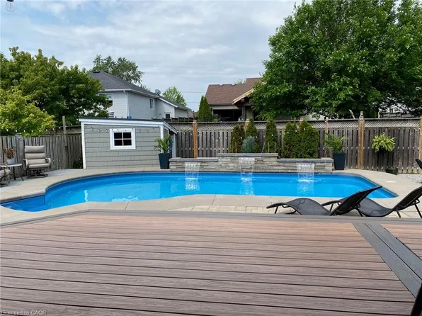 42 Jane St, West Lincoln, ON L0R 2A0