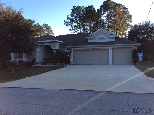 1st image of 8 Ryley Ln