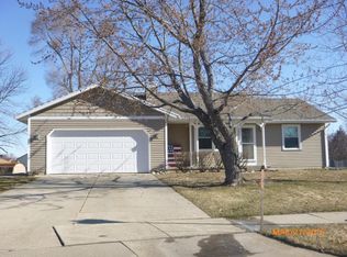 5980 Appleview Dr SE, Kentwood, MI 49508