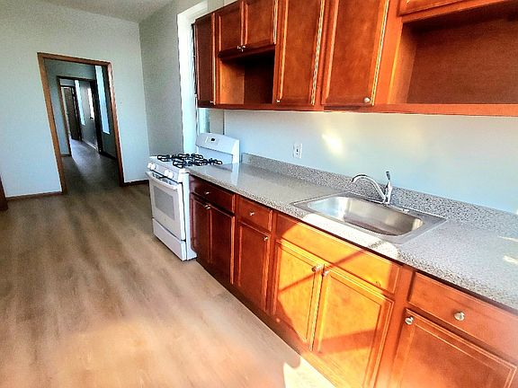 4th image of 416 Woodward Ave APT 3L