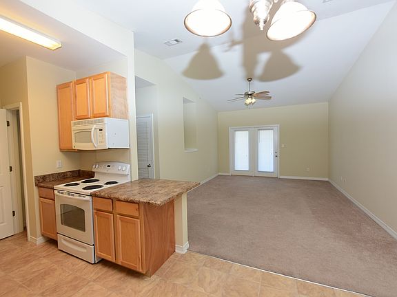 2 BD Kitchen & Living Room