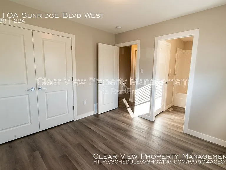 118 Sunridge Blvd W #UPPER LEVEL — Photo 8