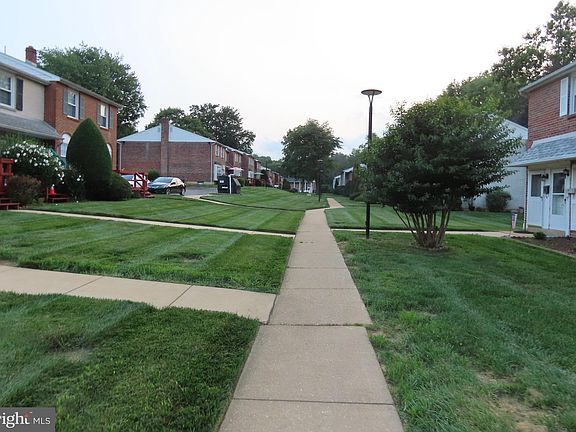 2nd image of 2319 Taggart Ct #319T