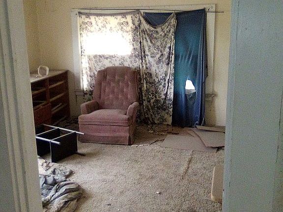 3rd image of 584 N Utah Ave