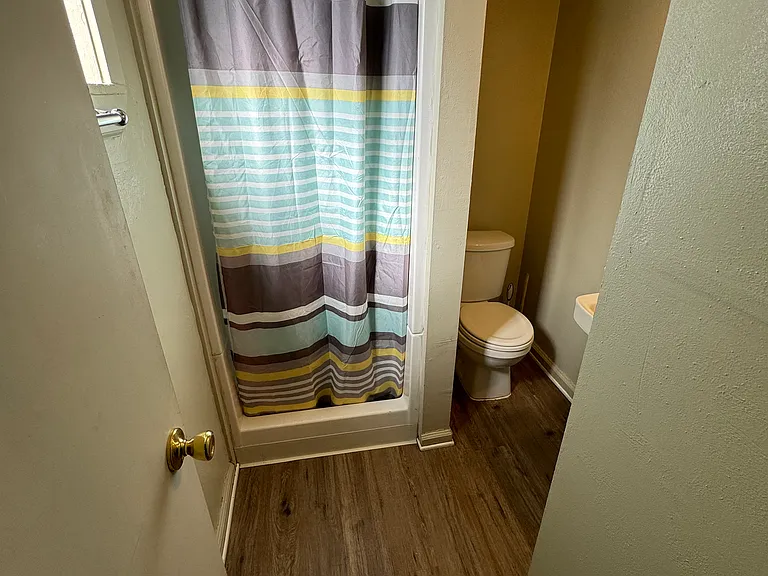 977 Park Ave #7 — Photo 6
