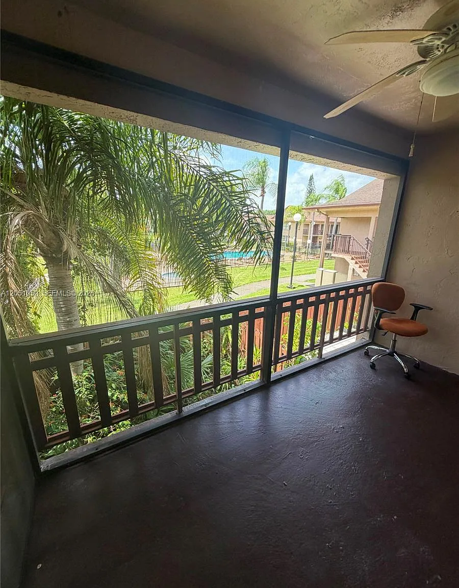 Pine Grove Condo — Photo 3