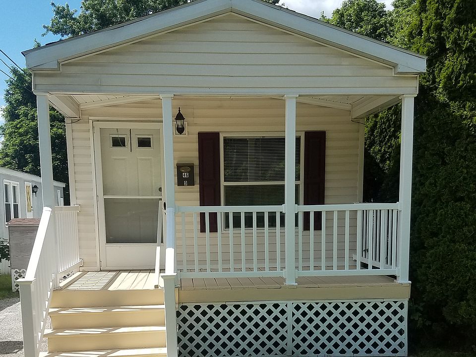 1st image of 46 Orchard St Unit 9
