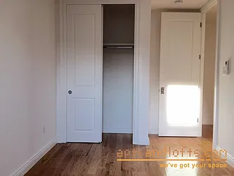 Rented by aptsandlofts.com