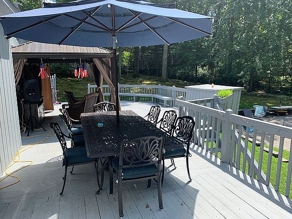 2nd image of 59 Newport Dr