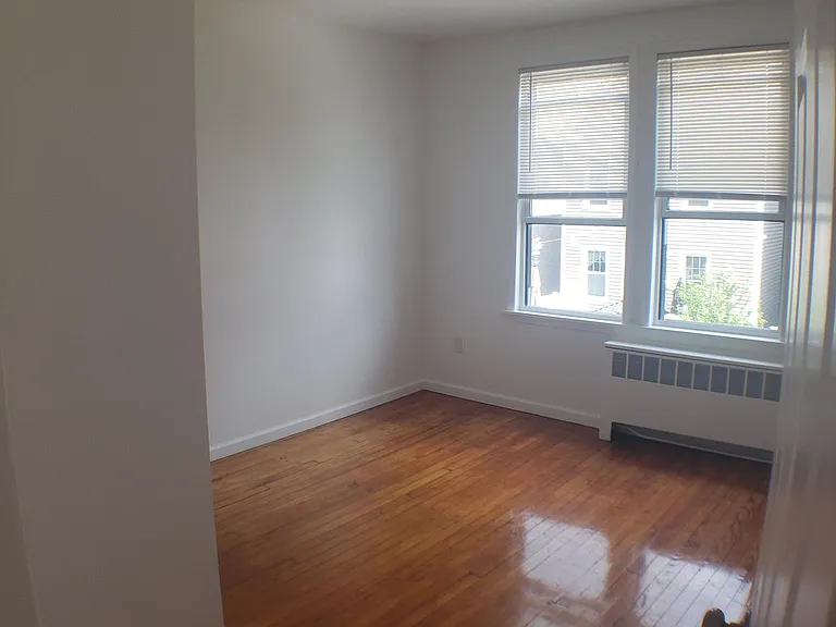 91 W 53rd St #2 — Photo 4