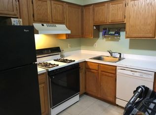 536 Waterford Dr, Edison, NJ