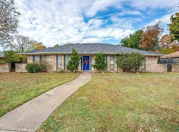 3rd image of 311 Naples Dr