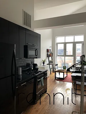 Rented by Rennit Inc. | media 32