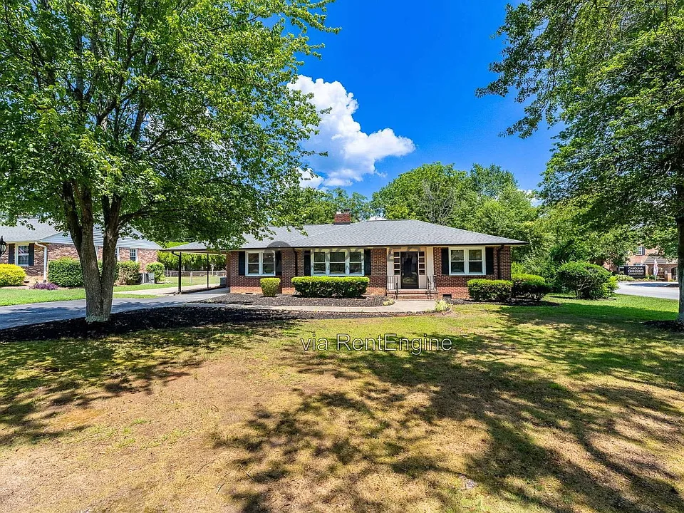 2 Burgundy Dr