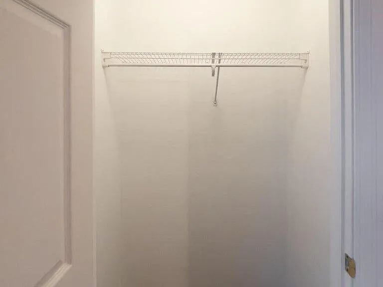 914 Briarview Dr — Photo 9