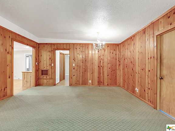 5th image of 743 Albert St