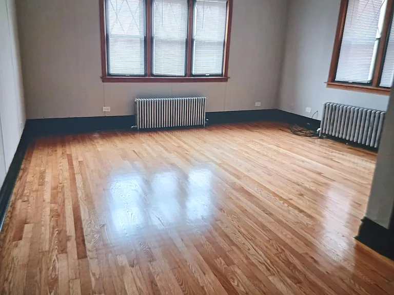 6319 S Central Ave #1B — Photo 5
