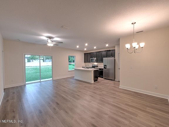 3rd image of 7070 ESTHER Street