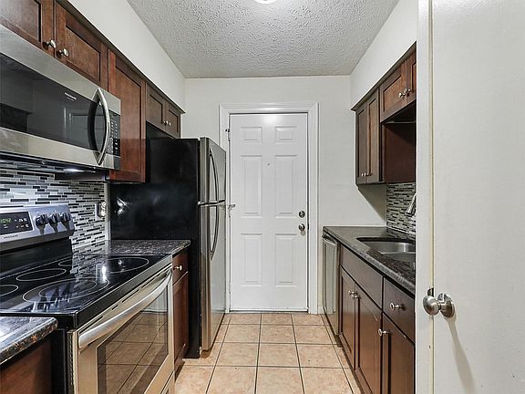 2nd image of 4317 Hartford St APT 102