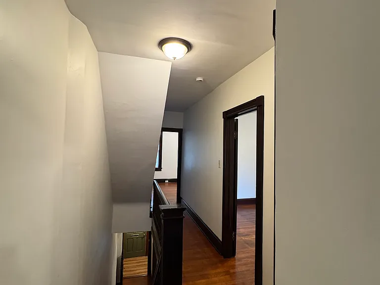 117 Jackson St — Photo 15