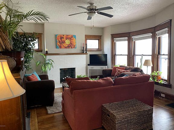 2nd image of 309 Page St NE