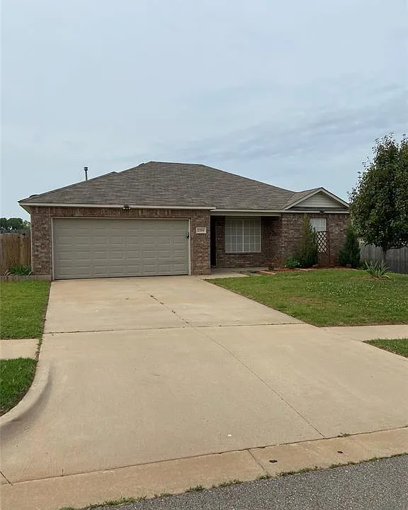 1204 Granite Ln