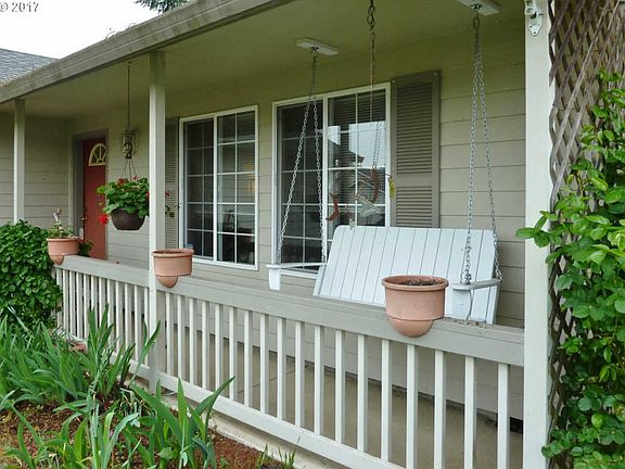 3rd image of 13017 NE 96th St