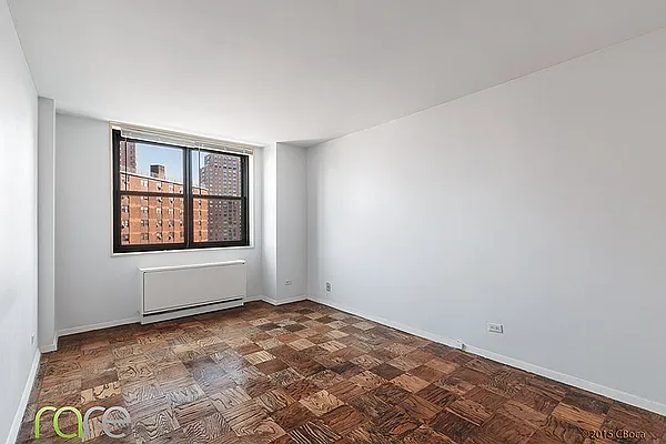 Rented by Rich Associates Real Estate LLC | media 6