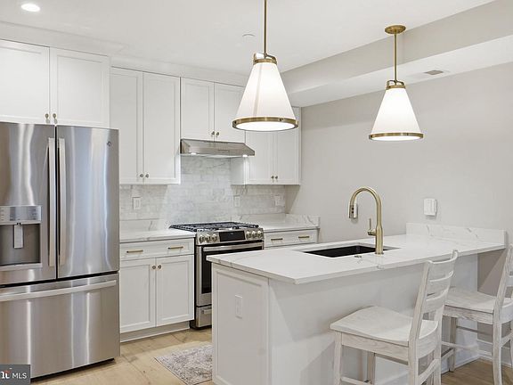 3rd image of 5305 Connecticut Ave NW APT 2