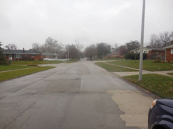 4th image of 1113 Willowdale Ave