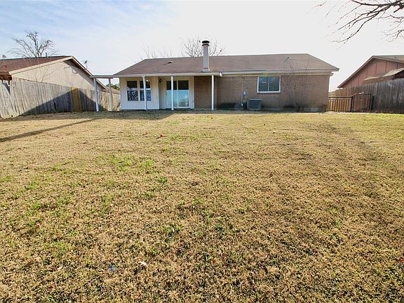 2nd image of 6461 N Park Dr