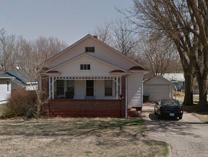 1st image of 126 N Kansas St