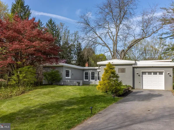 111 Merry Hill Rd, State College, PA 16801