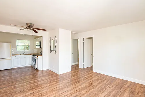 715 N Swinton Ave #2B Photo 1